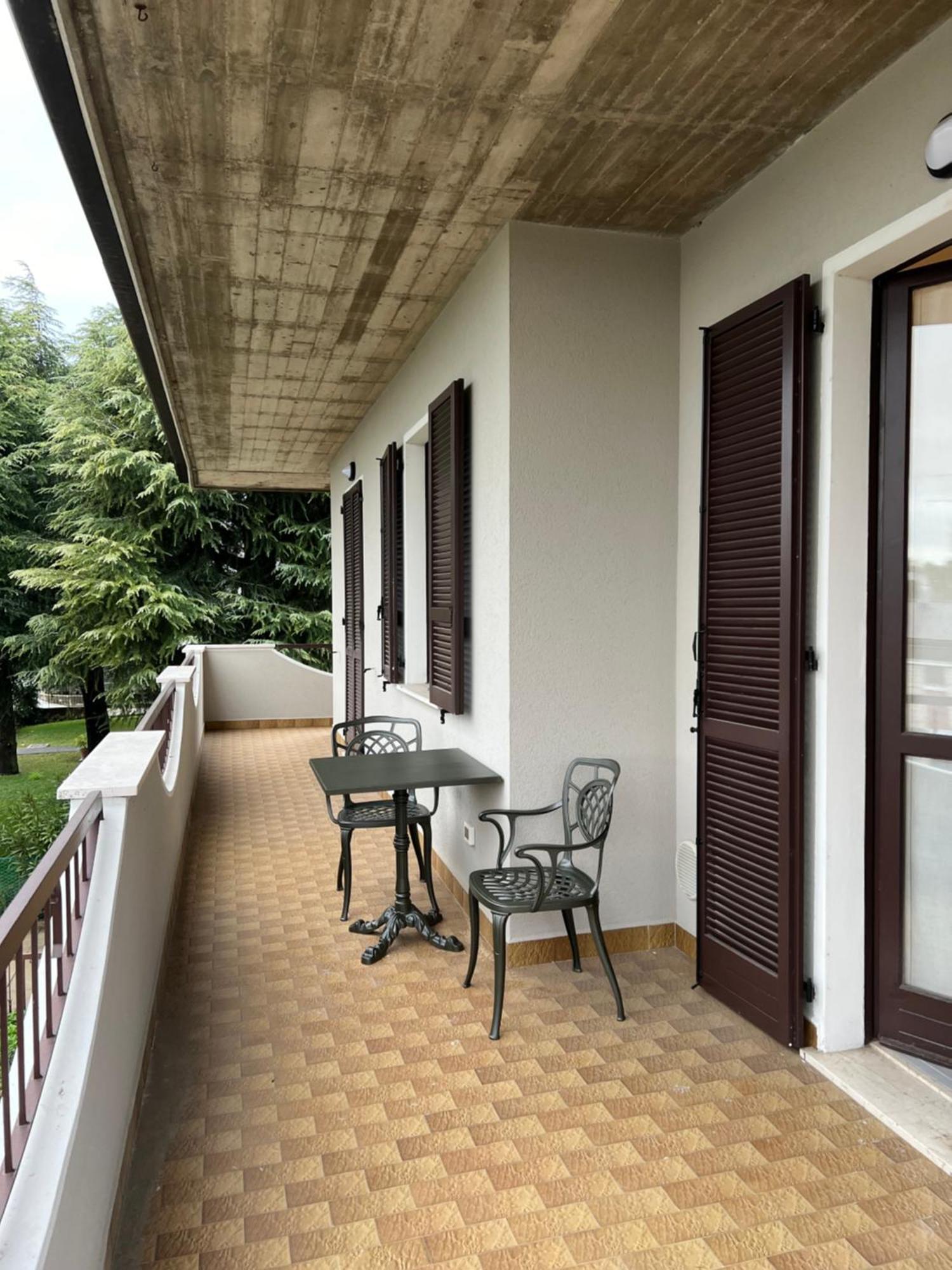 Ferienwohnung La Vela Sirmione Exterior foto