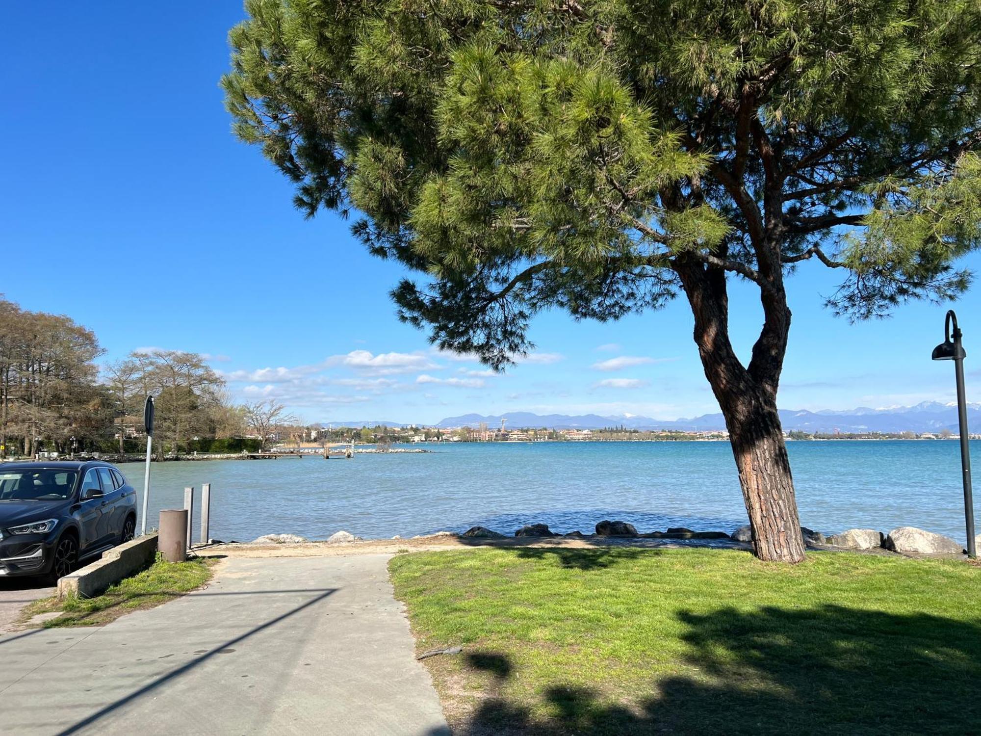 Ferienwohnung La Vela Sirmione Exterior foto